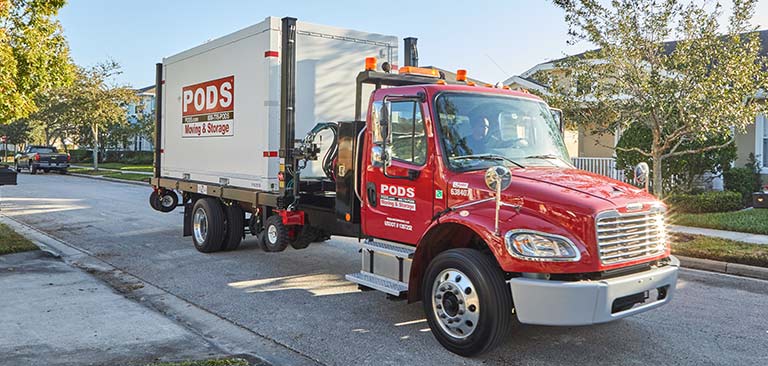 Camion de déménagement et d’entreposage PODS